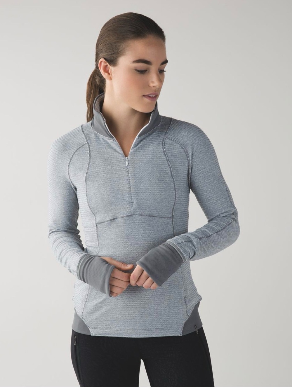 lululemon athletica Runderful half zip Heathered Light Gray Pullover size 6